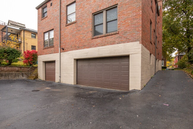 Building Photo - 7535 Oxford Dr