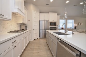 Building Photo - 30247 Gold Finch Pl