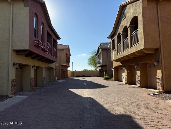 Foto del edificio - 2150 E Bell Rd