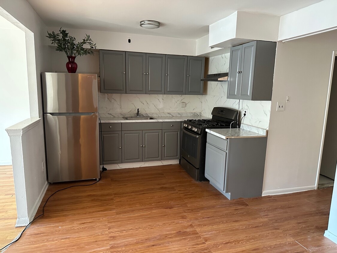 Photo - 715 Saint Lawrence Ave (Bronx, NY)