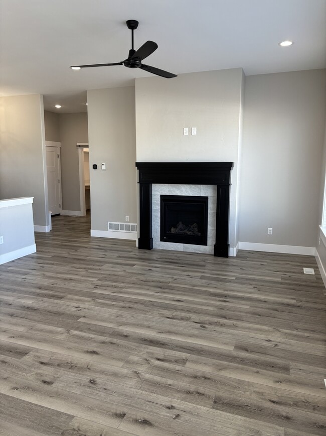 Foto del edificio - 187 Heaton Ln