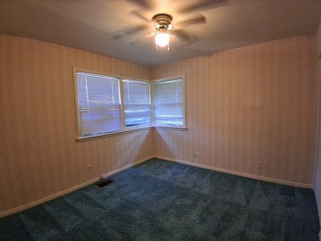 Foto del edificio - 302 Ridgeview St