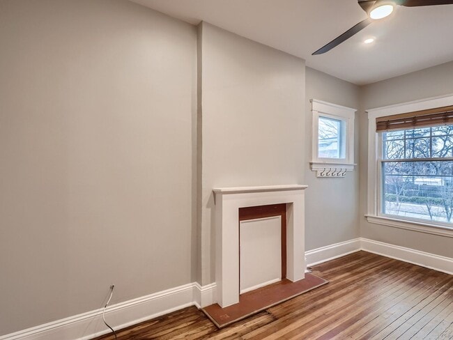 Building Photo - 2524 E 12th Ave