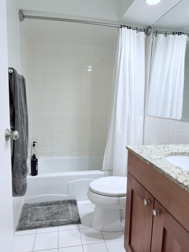 Foto del edificio - 3033 N Sheridan Rd