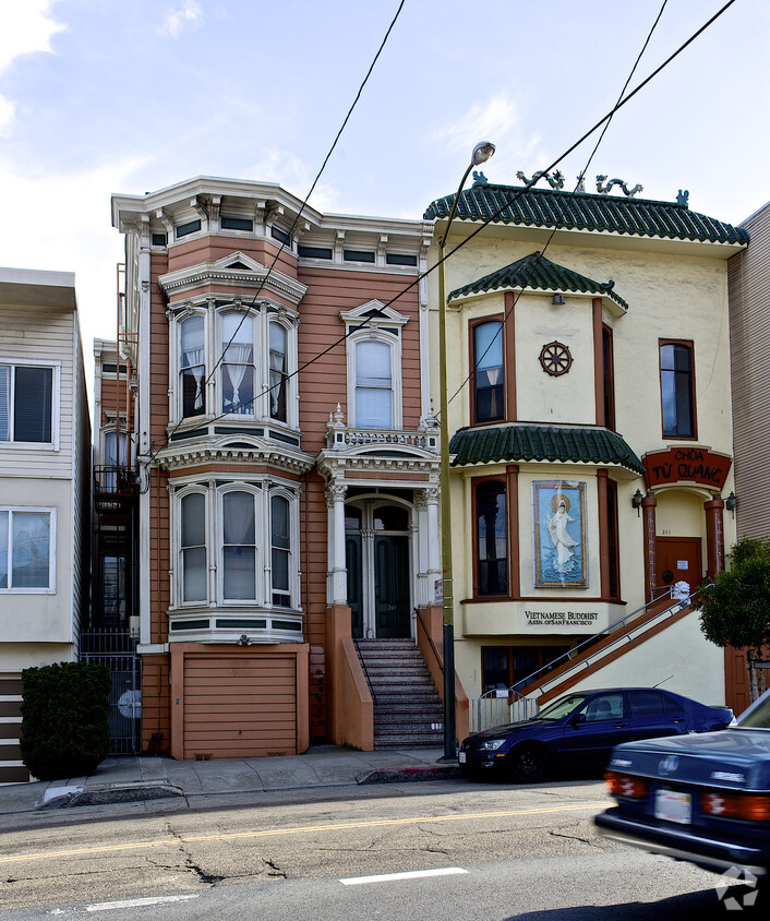 Foto del edificio - 239-241 Duboce Ave