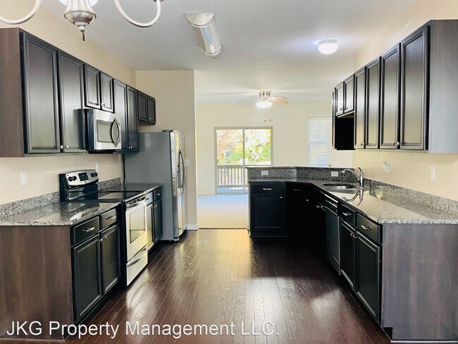 Building Photo - 4 br, 3.5 bath House - 182 Hemisphere Circle