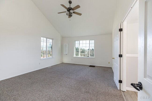 Foto del edificio - 59941 Windy Ridge Dr