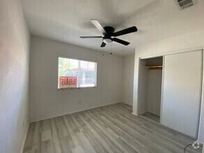 Building Photo - 25856 Iris Ave