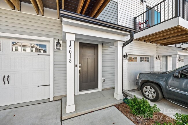 Building Photo - 15018 Scoter St