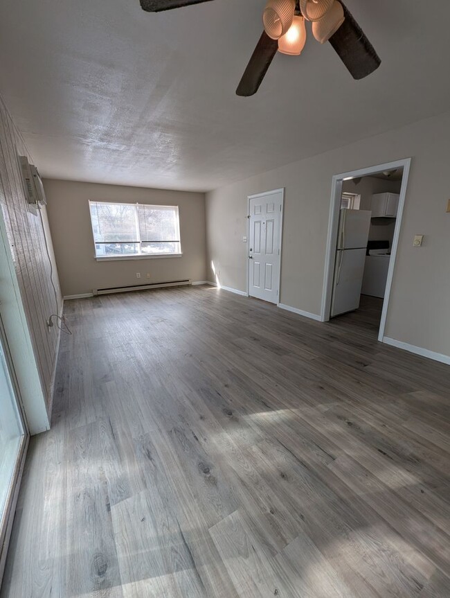 Building Photo - 2 Bedroom Apt in Columbia