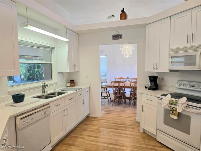 Foto del edificio - 3032 SW 10th Ave