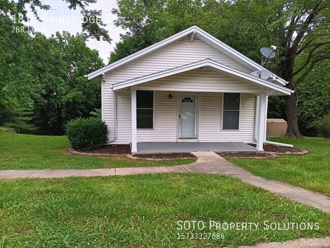 Building Photo - 2BD/1BA Pet Friendly House w/ Oversized Tw...