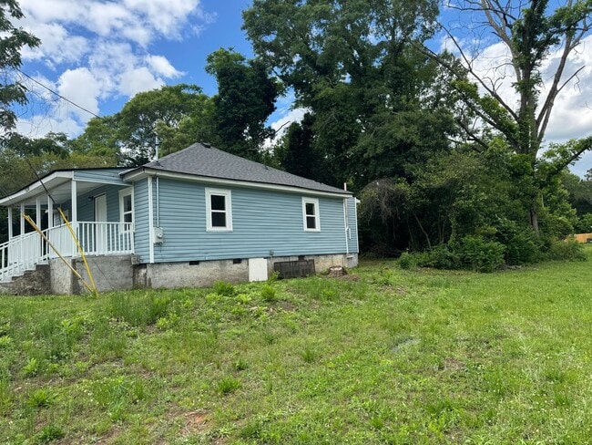 Building Photo - 2 Bedroom 2 Bath Home