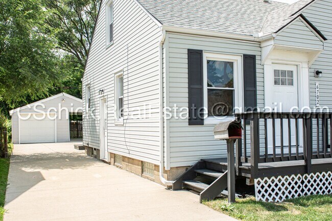 Foto del edificio - 6702 Hipp St