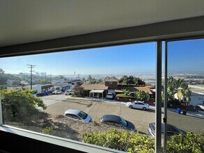 Building Photo - 1554 Guy St