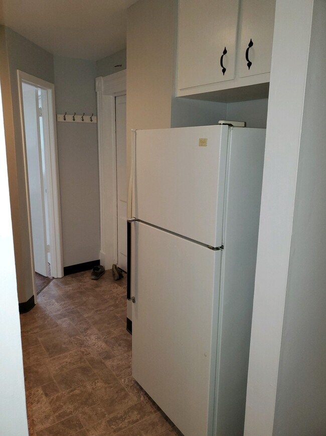 525 30th St Unit 2, Rock Island, IL 61201 Apartments in Rock Island