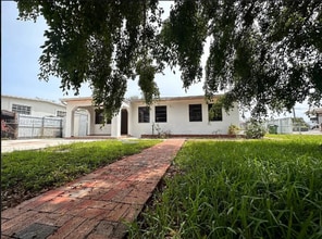 Building Photo - 602 E 50th St Building Photo - 602 E 50th St