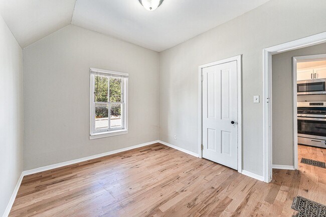 Foto del edificio - Charming 2 Bed 1.5 Bath in West Wash Park!
