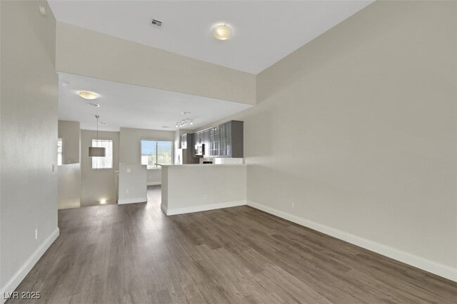 Building Photo - 721 Peachy Canyon Cir