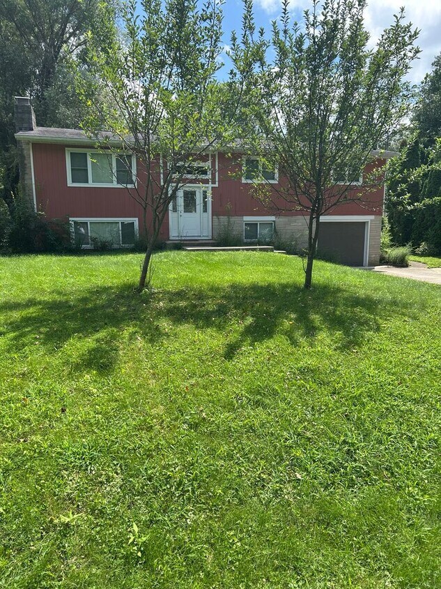 Foto principal - Beautiful 4 bedroom home in Park Ridge! Co...