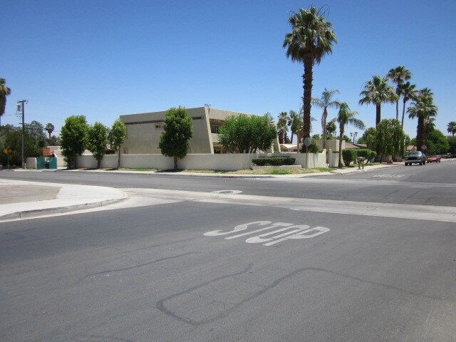 Building Photo - La Bonita Vida