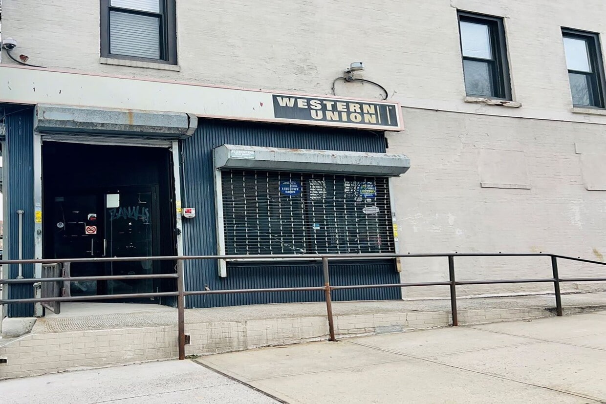 Photo - 110 Flushing Ave (Brooklyn, NY)