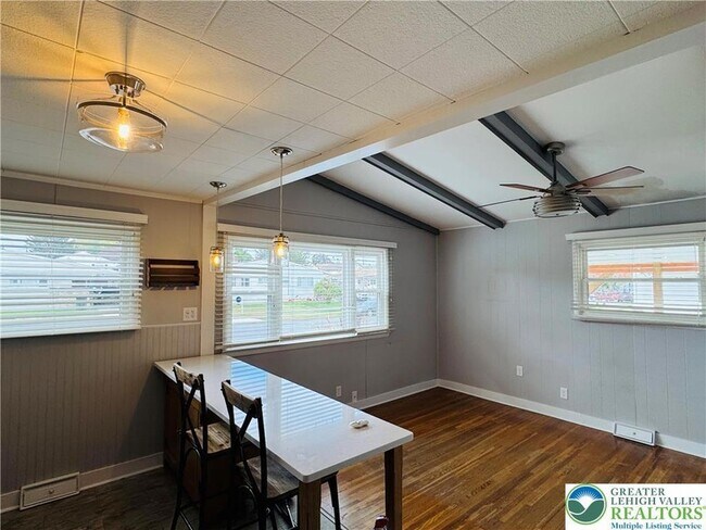 Foto del edificio - 1522 Elayne St