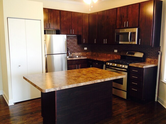 Foto del edificio - 2949 N Halsted St