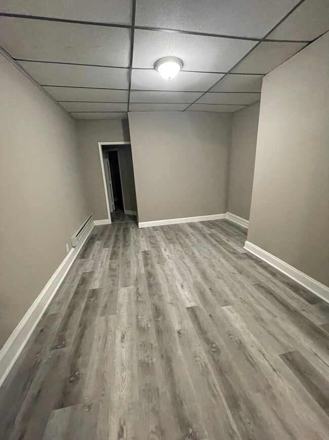 Building Photo - 543 W Roosevelt Blvd