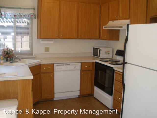 Building Photo - 315 Creekview Ct