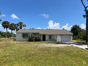 Building Photo - 18010 Edgewater Dr
