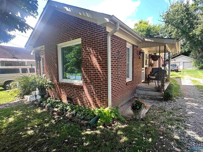 Foto del edificio - 1513 Beirne Ave NE
