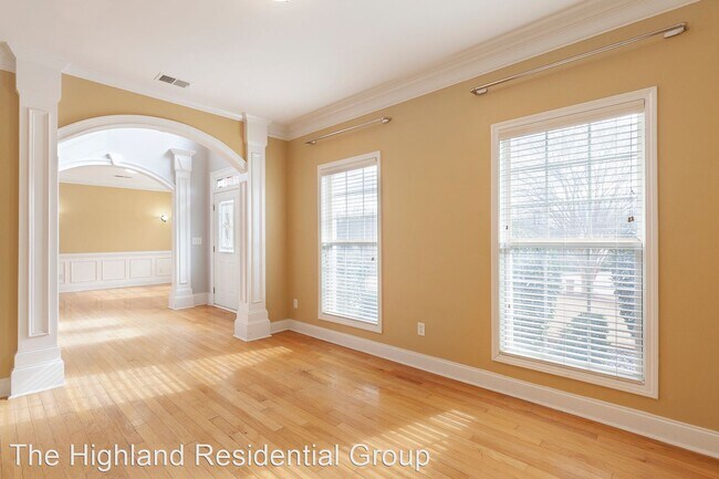 Foto del edificio - 5 br, 3 bath House - 733 Whitfield Court