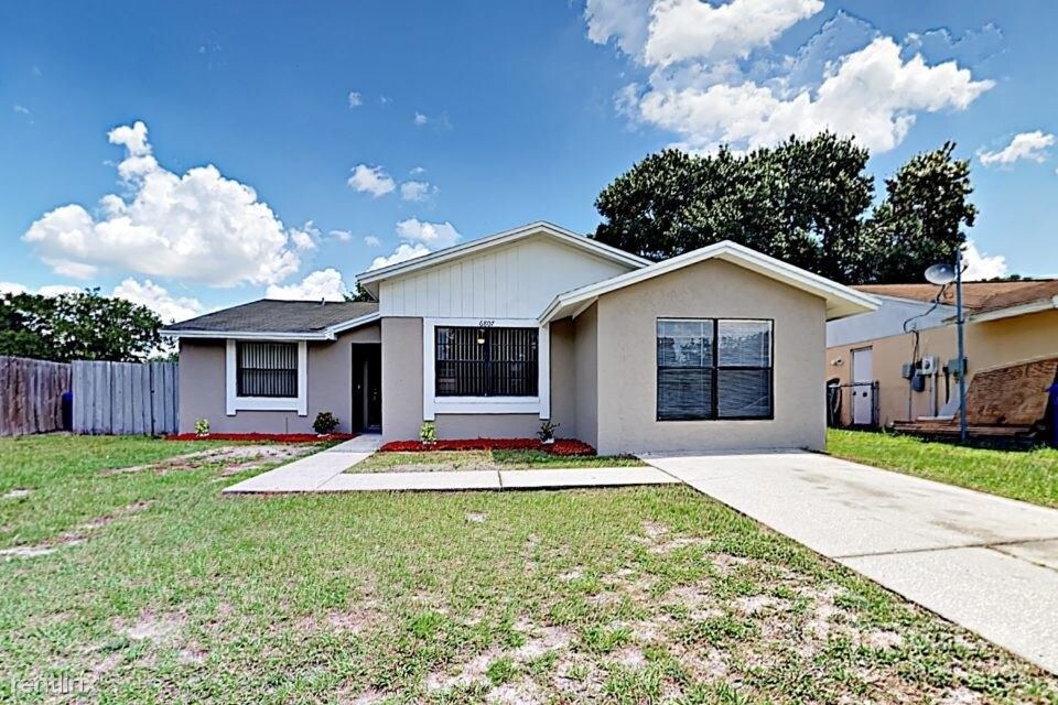Primary Photo - 6807 White Cliffs Way
