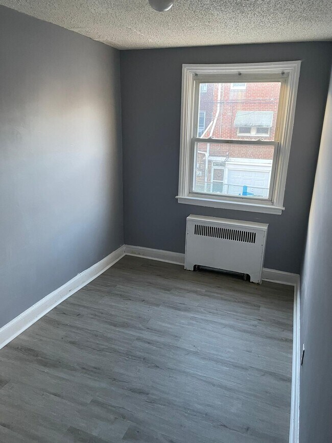Foto del edificio - 7240 Gillespie St