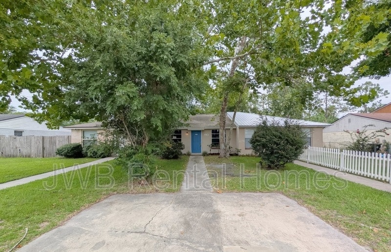 Primary Photo - 2630B Gifford Ave
