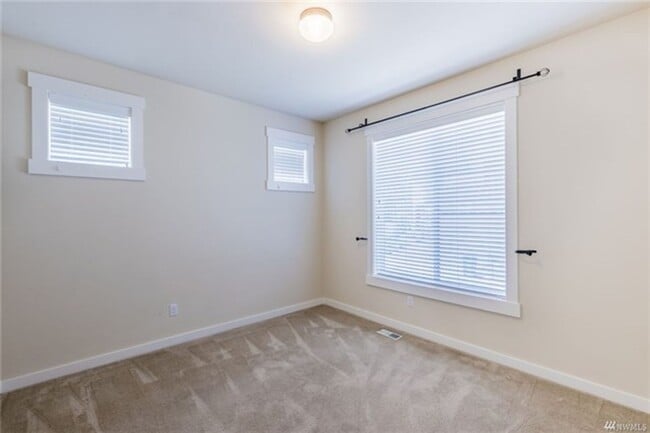 Building Photo - 4Bd/2.5Ba Lynnwood House