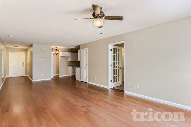 Foto del edificio - 240 S Irving St