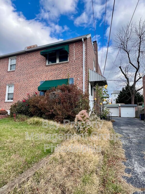 Building Photo - 1243 Wilson Dr