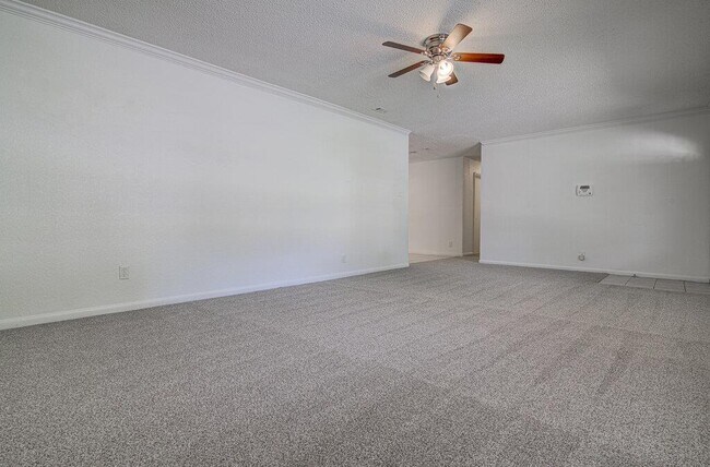 Foto del edificio - 8803 Brookfield Dr