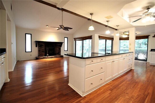Building Photo - 1448 Indian Trail N