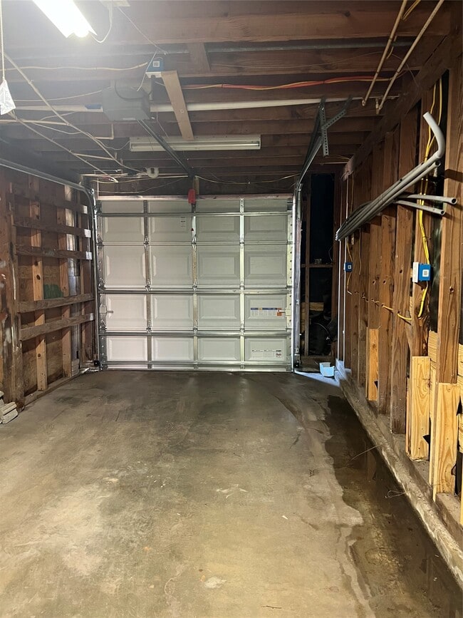 Building Photo - 1212 Postoffice St