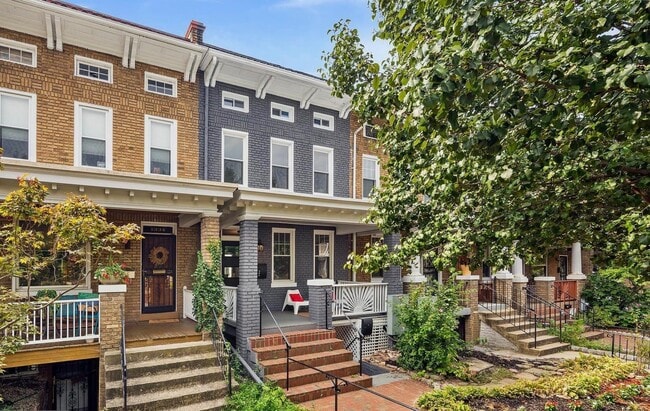 Building Photo - 1336 Quincy St NW