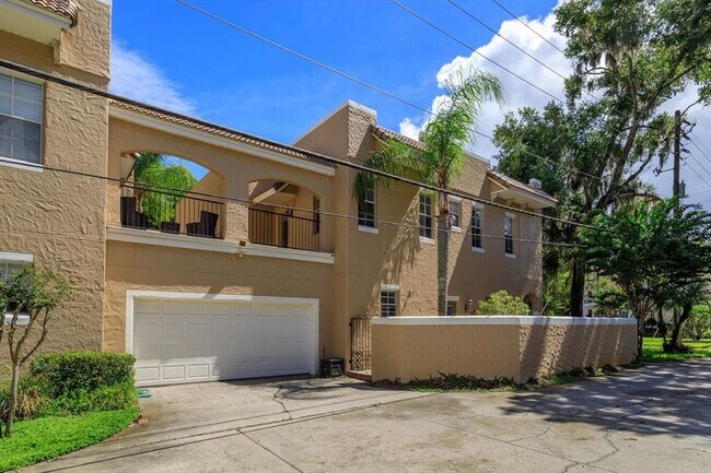 Foto del edificio - 832 Ellwood Ave