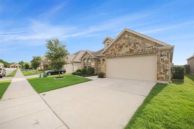 Foto del edificio - 2104 Lake Pine Dr