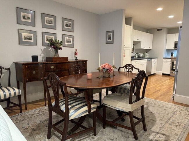 Building Photo - 2 bedroom in Boston MA 02118