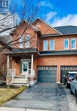 Building Photo - 170 Chudleigh St