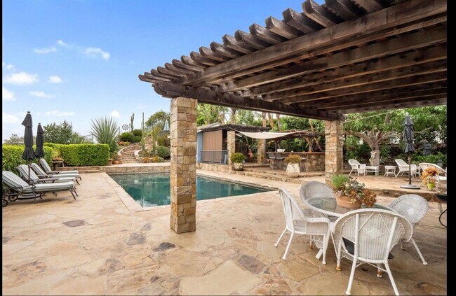 Building Photo - 1401 Eagle Gln