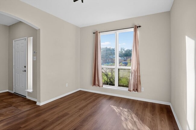 Foto del edificio - 4938 Yearling Ridge Ct