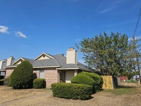 Building Photo - 11802 Garden Terrace Dr